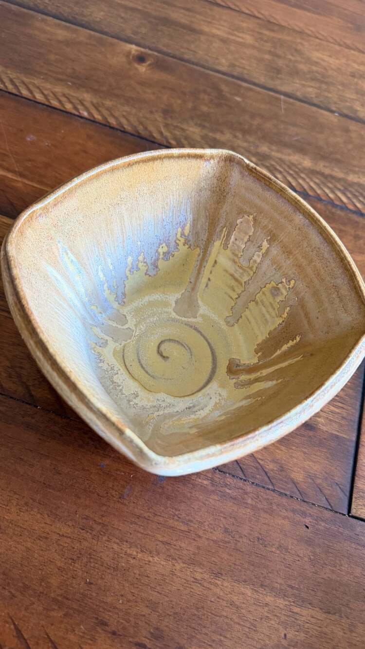G. Van Dyke Hand-Thrown Studio Pottery Small Square Bowl with Spiral Design Sign